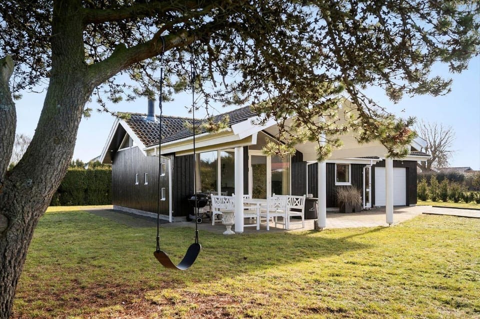 N339-Karrebaeksminde-Krageholmsvej-107 House in Næstved