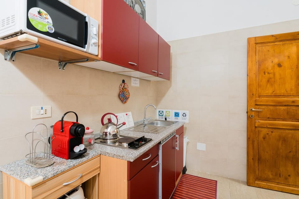 Kitchen or kitchenette, Living room