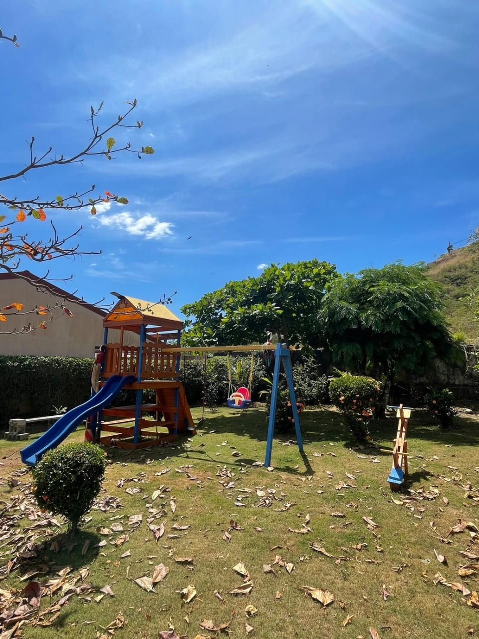 Casa Coral- Beautiful & Near to the Beach House in Jaco