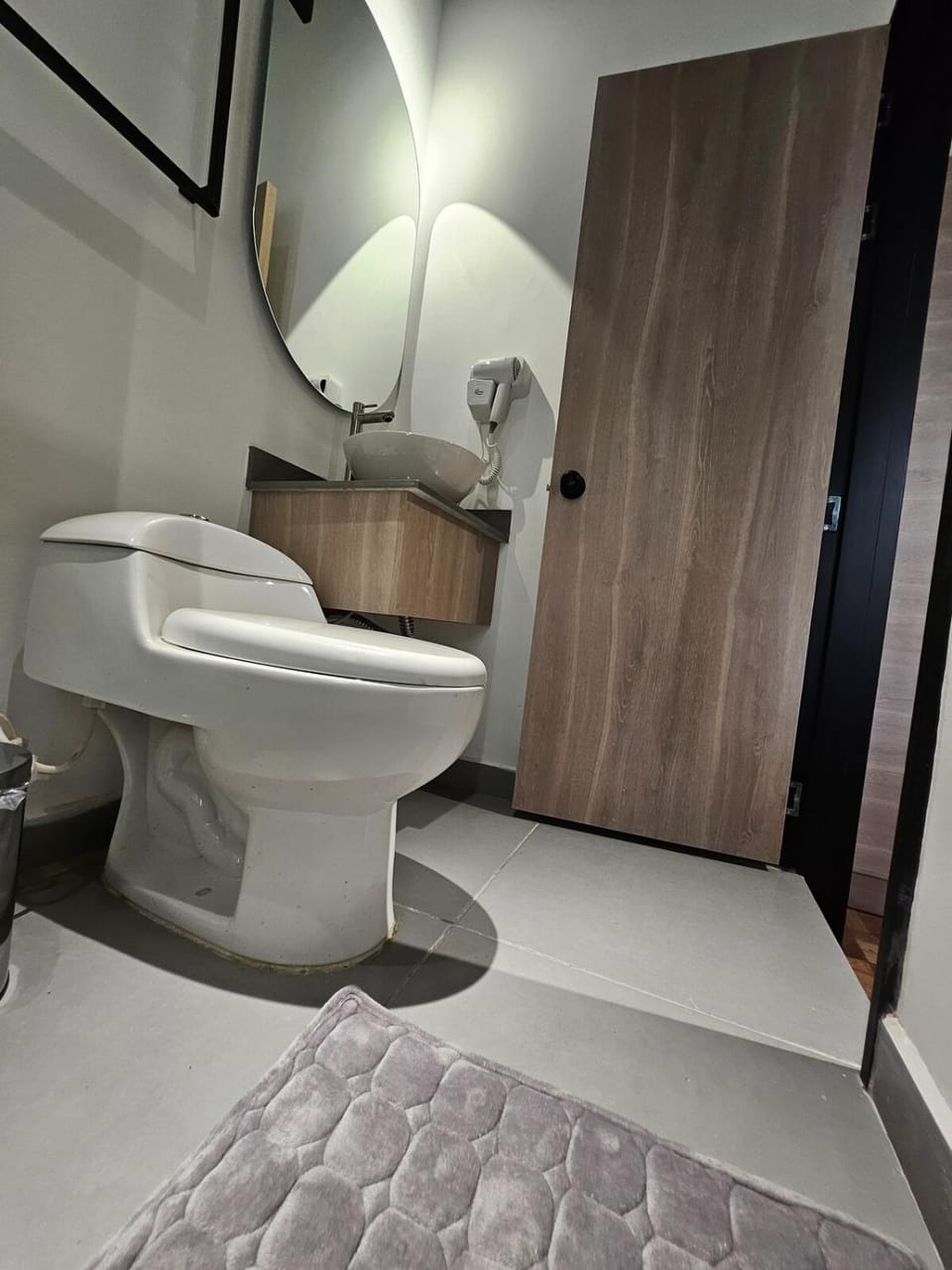 Magic Naranjo House 3BR wAC & jacuzzi in Laureles Apartment in Medellin