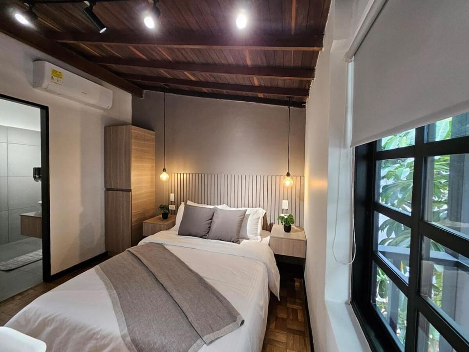 Magic Naranjo House 3BR wAC & jacuzzi in Laureles Apartment in Medellin