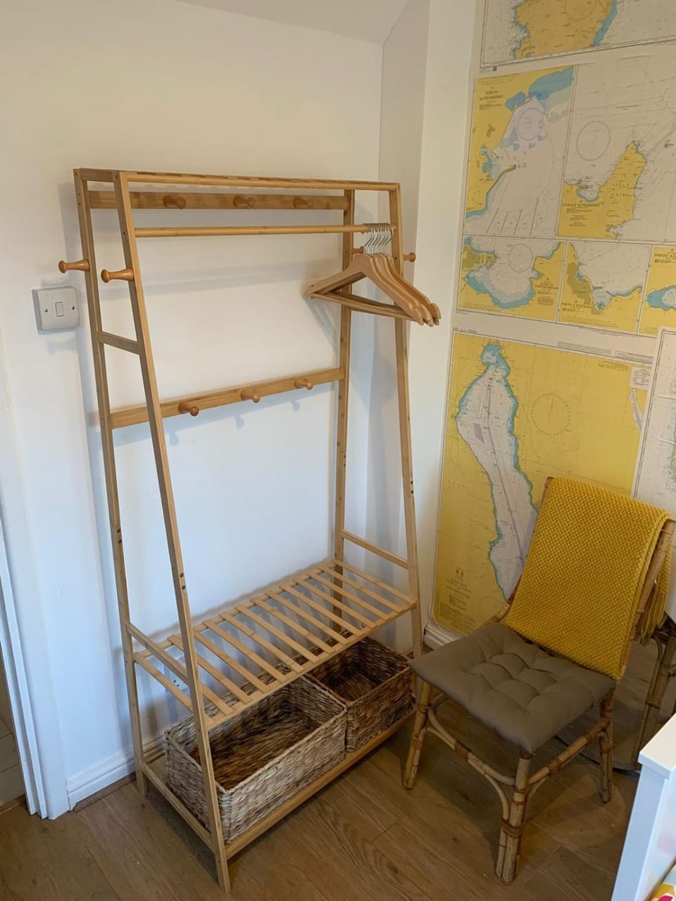 Homely 2 bedroom flat just off Leigh Broadway Apartment in Southend-on-Sea