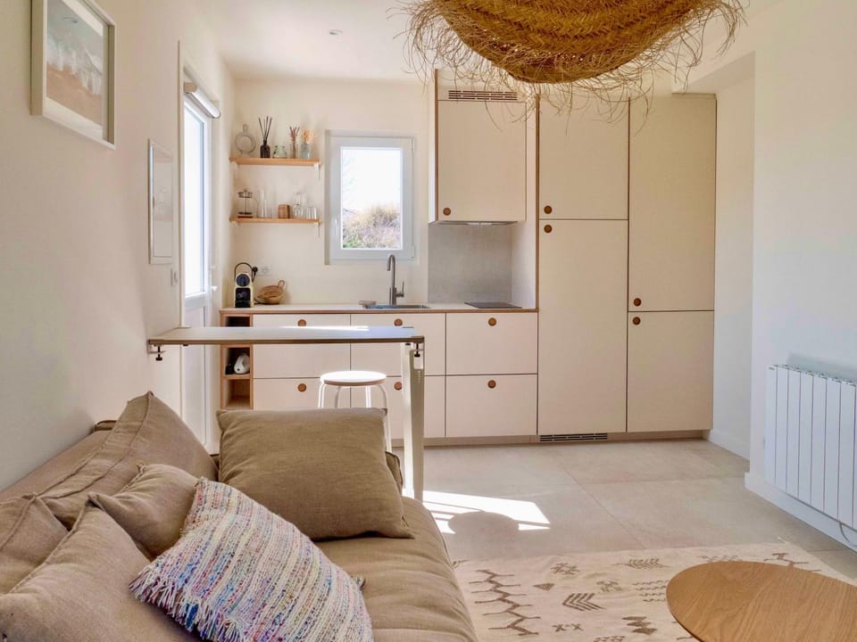 Living room, kitchen