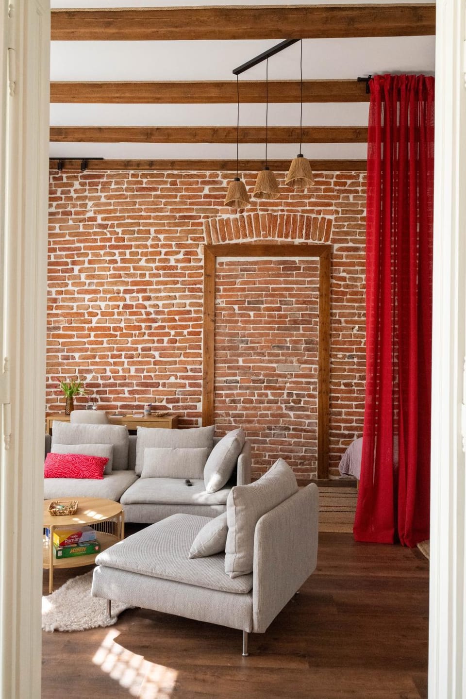Central Charm Apartment in Timiș County