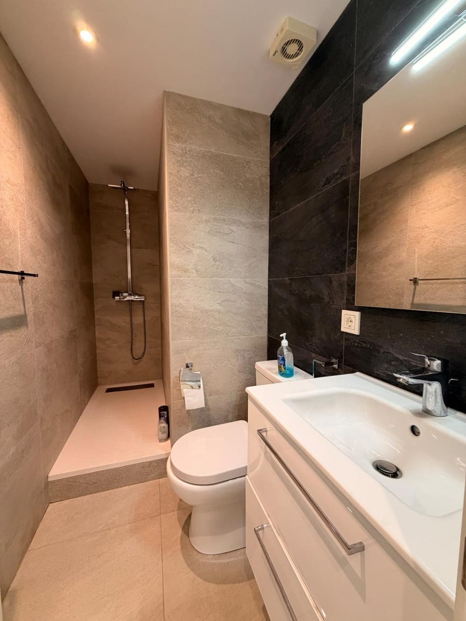 Marina View Escape - 2 Bedrooms Apartment in Marbella
