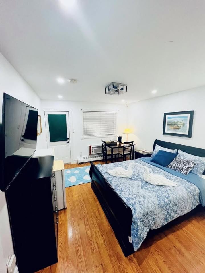 Spacious Muskoka Chalet , Game Room & Family Retreat House in Seguin