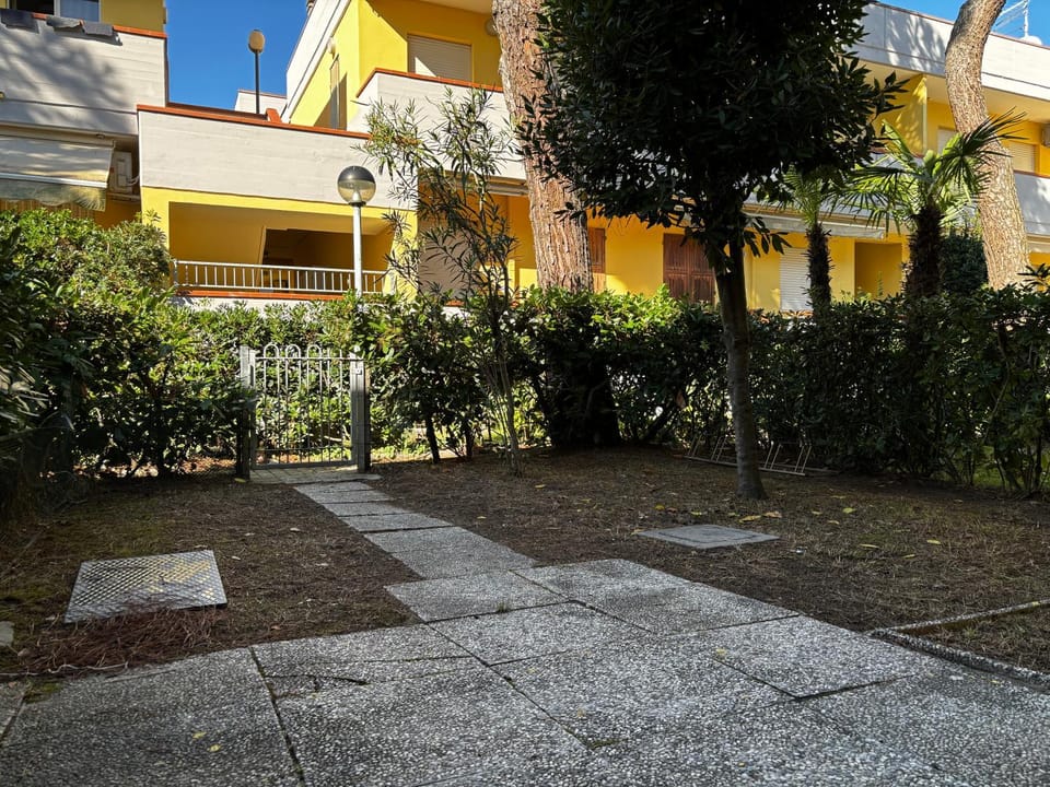 Property building, Garden, Garden, Garden view