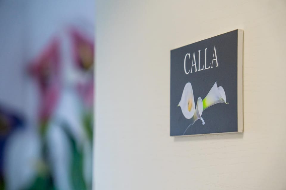Logo/Certificate/Sign, Bedroom