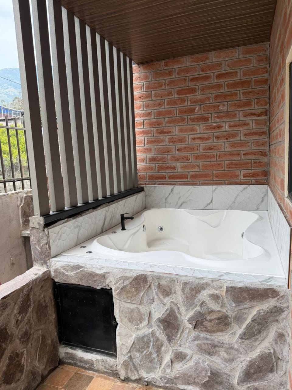 Escapada Romantica en Baños de Agua Santa en una Tinyhouse con Jacuzzi y vista a las montañas House in Tungurahua, Ecuador