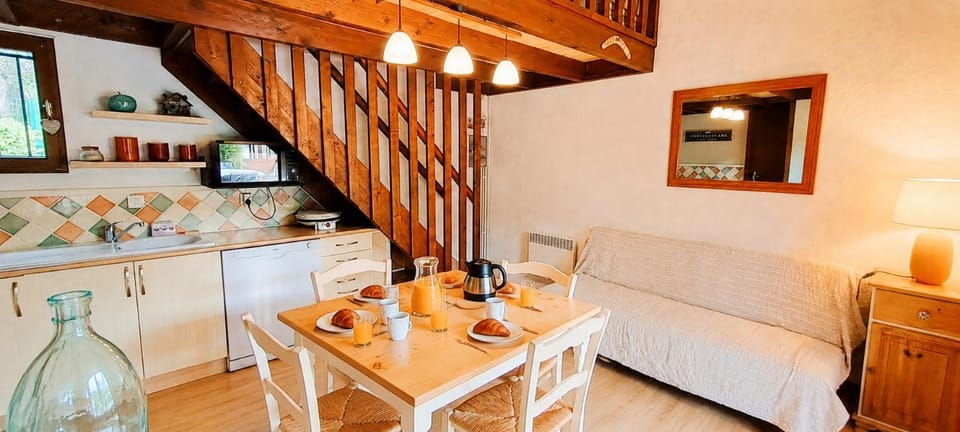 Plénitude arborée, Chalet Khélus avec piscine Chalet in Gujan-Mestras
