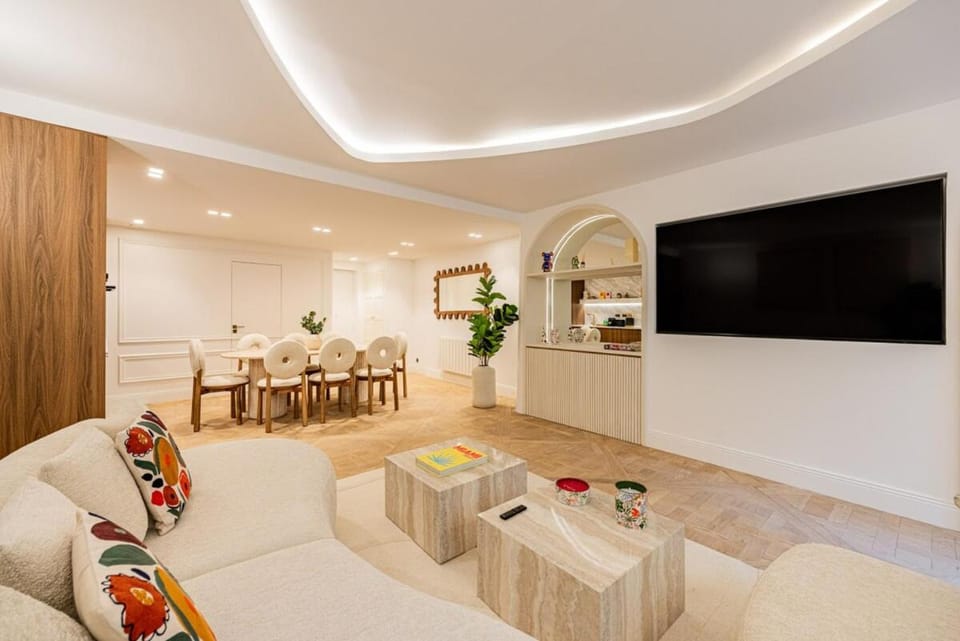 6#New suite for 8 people# Saint-Germain-des-Près#Notre-Dame Apartment in Paris