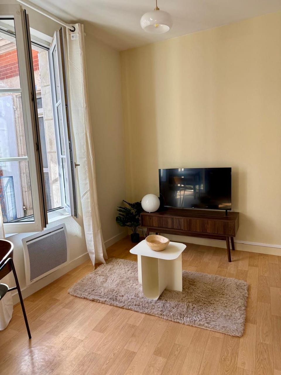 Communal lounge/ TV room, TV and multimedia, Living room, Seating area