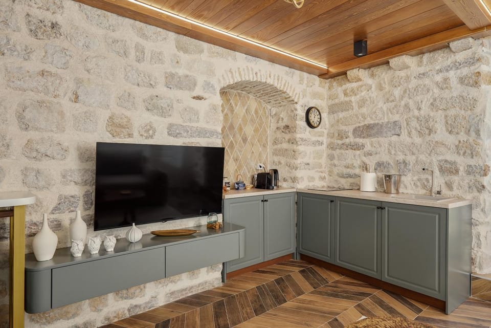 Lina Old Town Apartments Apartment in Kotor