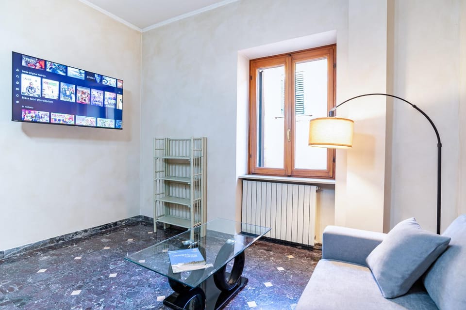 100m to Arena 3BR Luxury Stay Verona Apartment in Verona