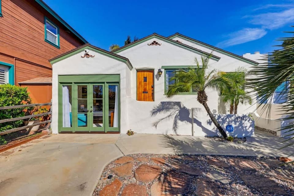 Birdrock Surf Cottage House in La Jolla