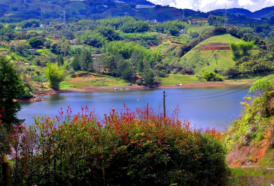 Preciosa Finca con Increíble vista frente al embalse de Guatapé con jacuzzi House in Antioquia