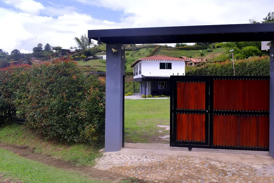 Preciosa Finca con Increíble vista frente al embalse de Guatapé con jacuzzi House in Antioquia