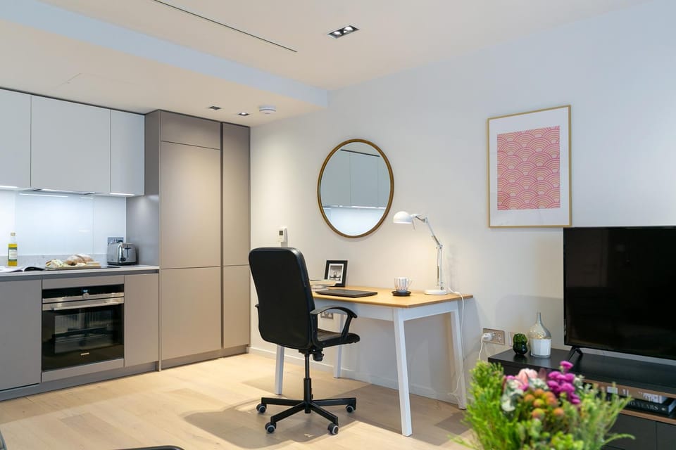 TV and multimedia, Kitchen or kitchenette, stove