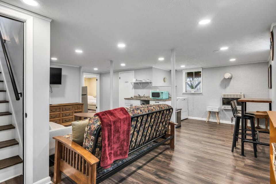 The Cornish Classic - Cozy Ranch Near Downtown House in Nashville