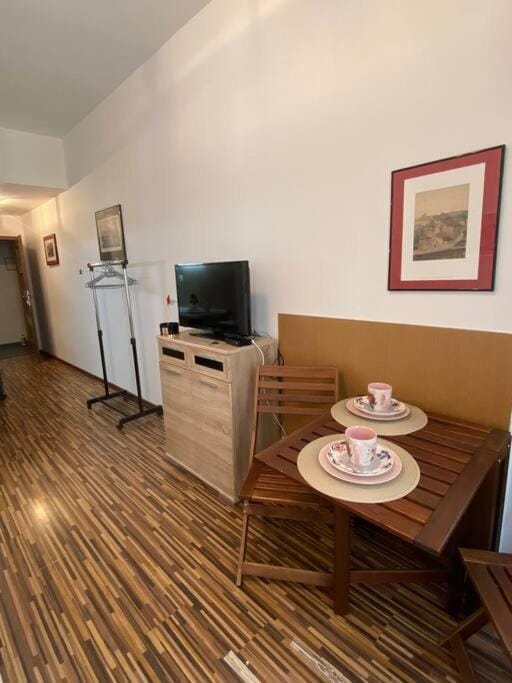 TV and multimedia, Dining area