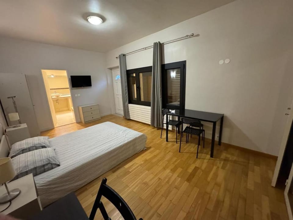 Private Spa & Zen Atmosphere Apartment in Île-de-France