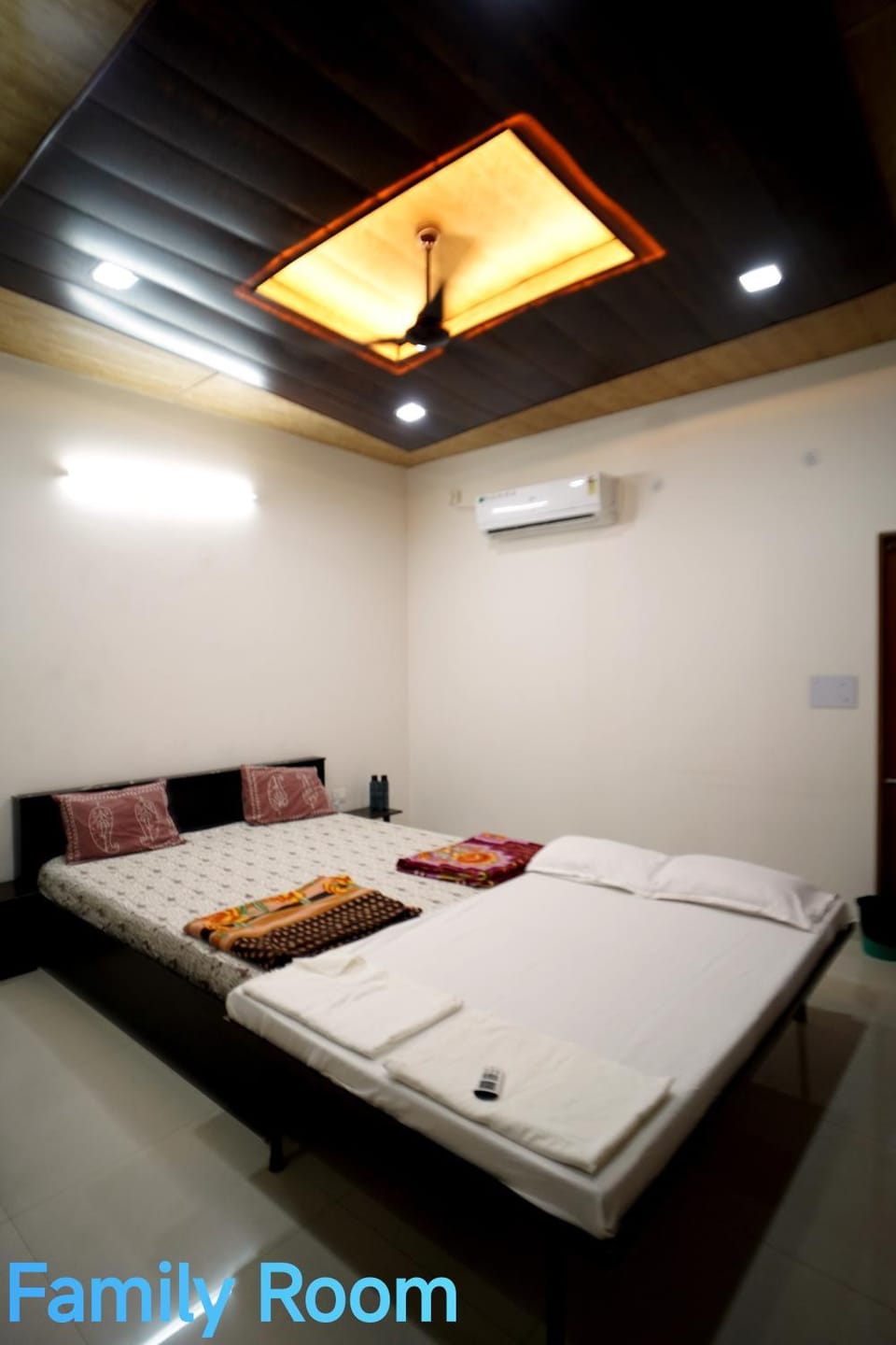 Basant Niwas Peaceful Stay Dayal Bagh Agra Bed and Breakfast in Agra