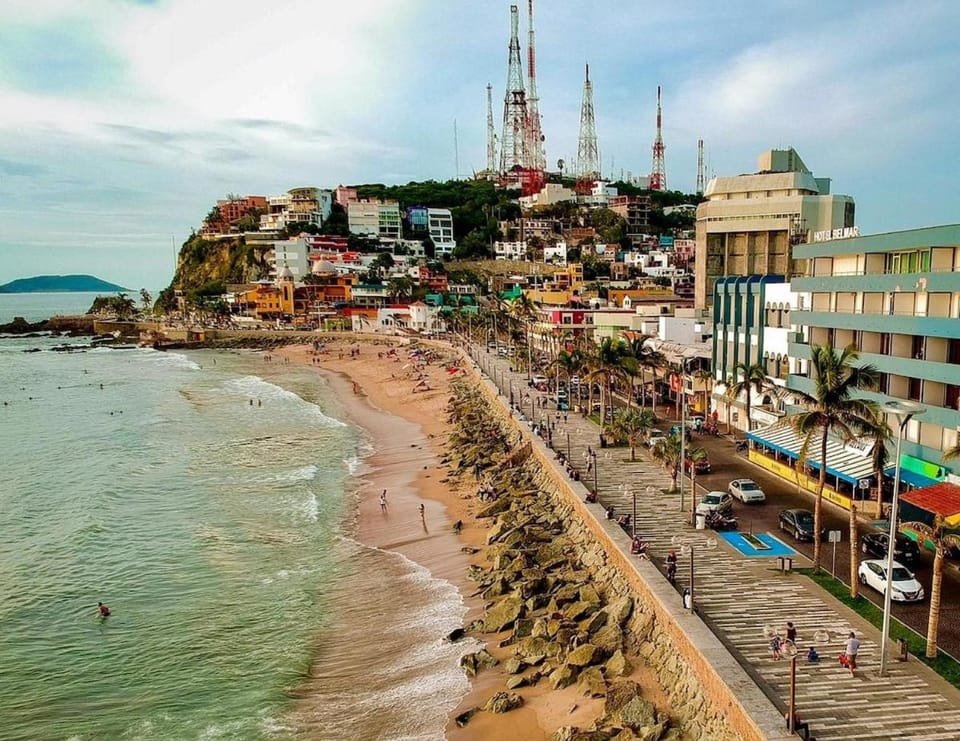 Apartment 30 steps from the beach Mazatlán Boardwalk Apartment in Mazatlan