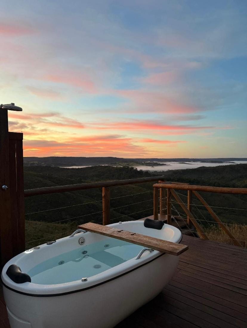 Ranch Wood, jacuzzi no mirante com vista panorâmica Nature lodge in State of Goiás