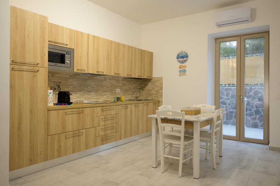 Kitchen or kitchenette, kitchen