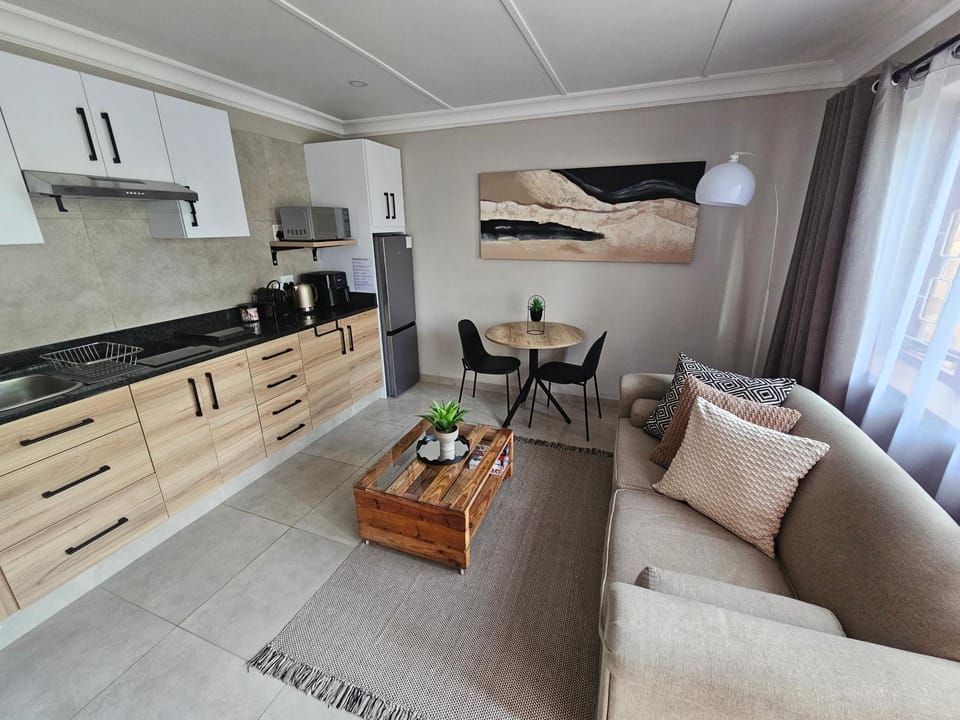Home at 6 self-catering apartment in prime Ferncliffe Apartment in KwaZulu-Natal