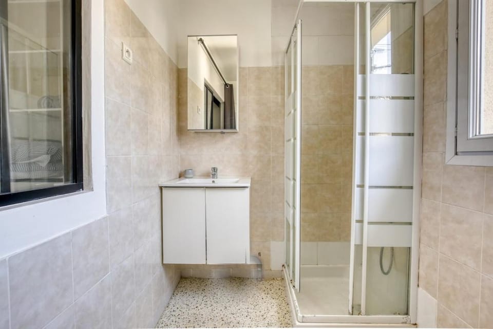 Appartement Proche Paris - Le Jungle Apartment in Saint-Denis, France