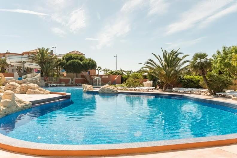 Escapade Catalane B11 Mar Estang Campground/ 
RV Resort in Canet-en-Roussillon