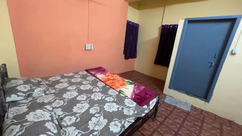 Ambabai Yatri Niwas Bed and Breakfast in Karnataka