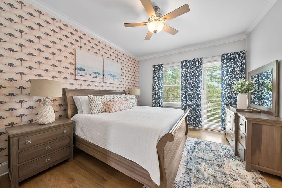 Bed, Decorative detail, Bedroom