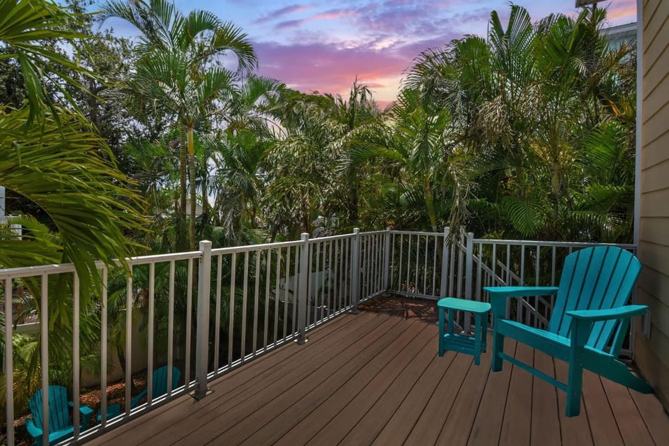 Holmes Beach - Pool - Minutes to Beach - Sleeps 8 House in Holmes Beach