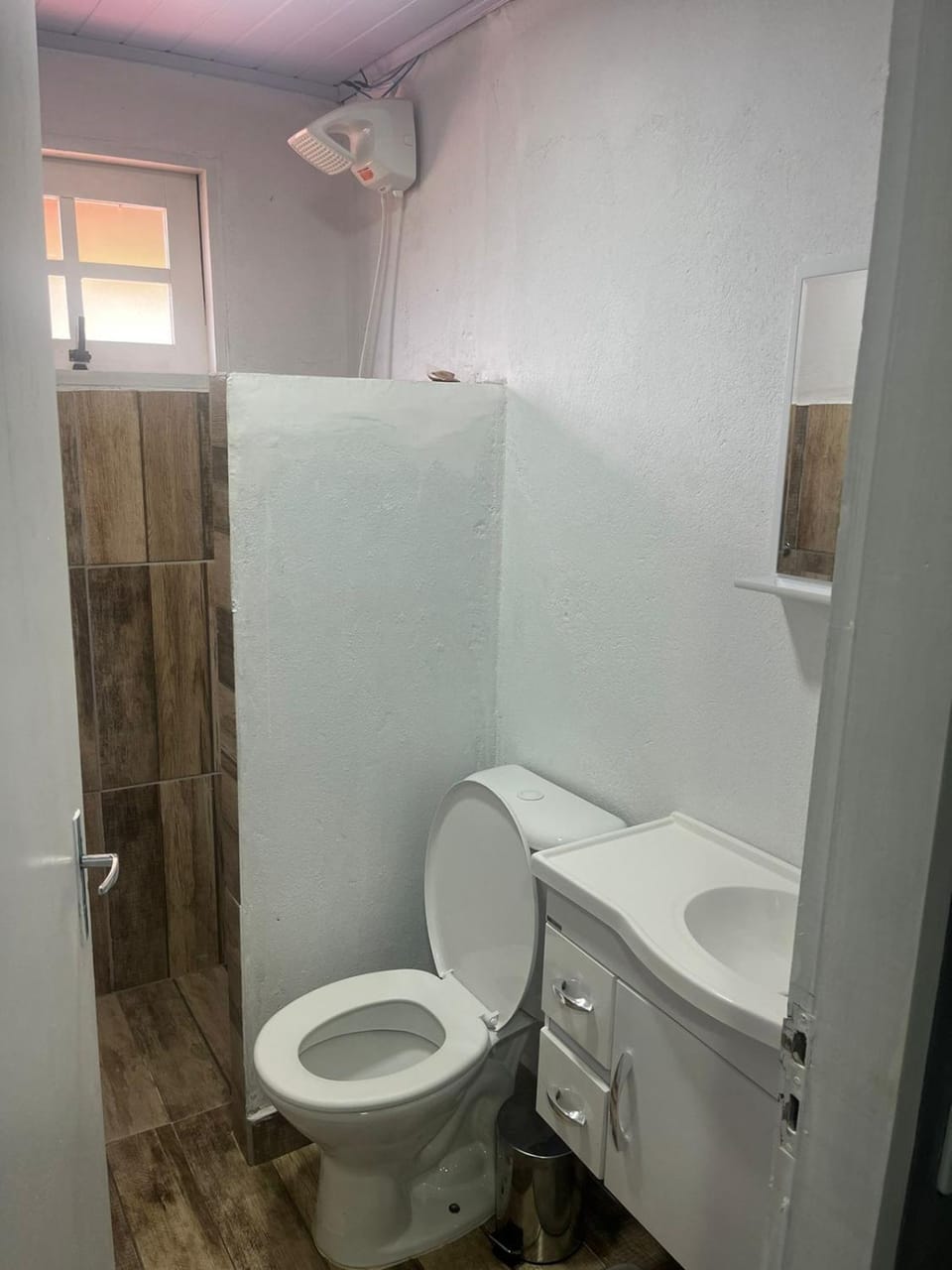 Quarto n°6 de solteiro acomoda 4 pessoas Apartment in State of São Paulo