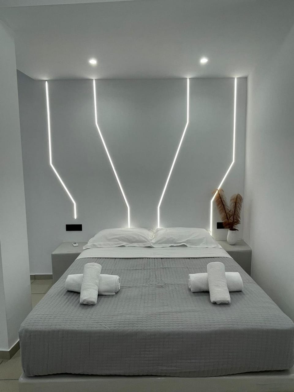 Fira centerline Prestige suites Hotel in Thera