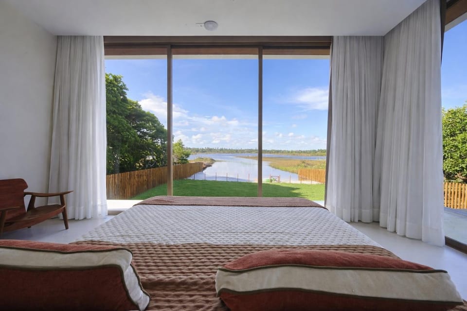 Bedroom, Lake view