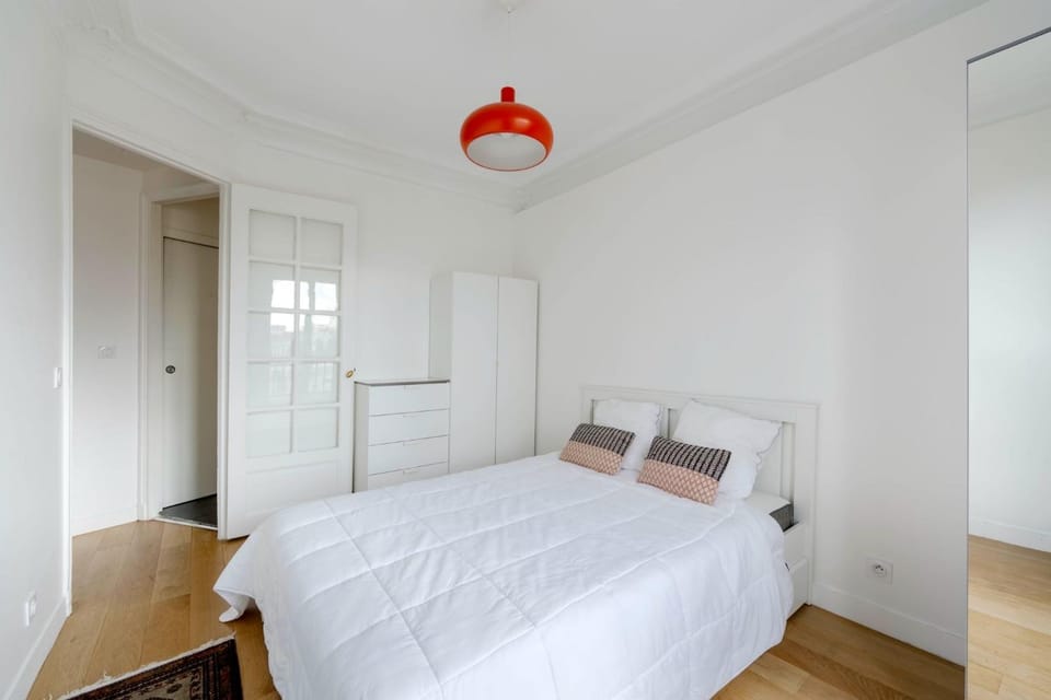 Bed, Photo of the whole room, Bedroom, wardrobe