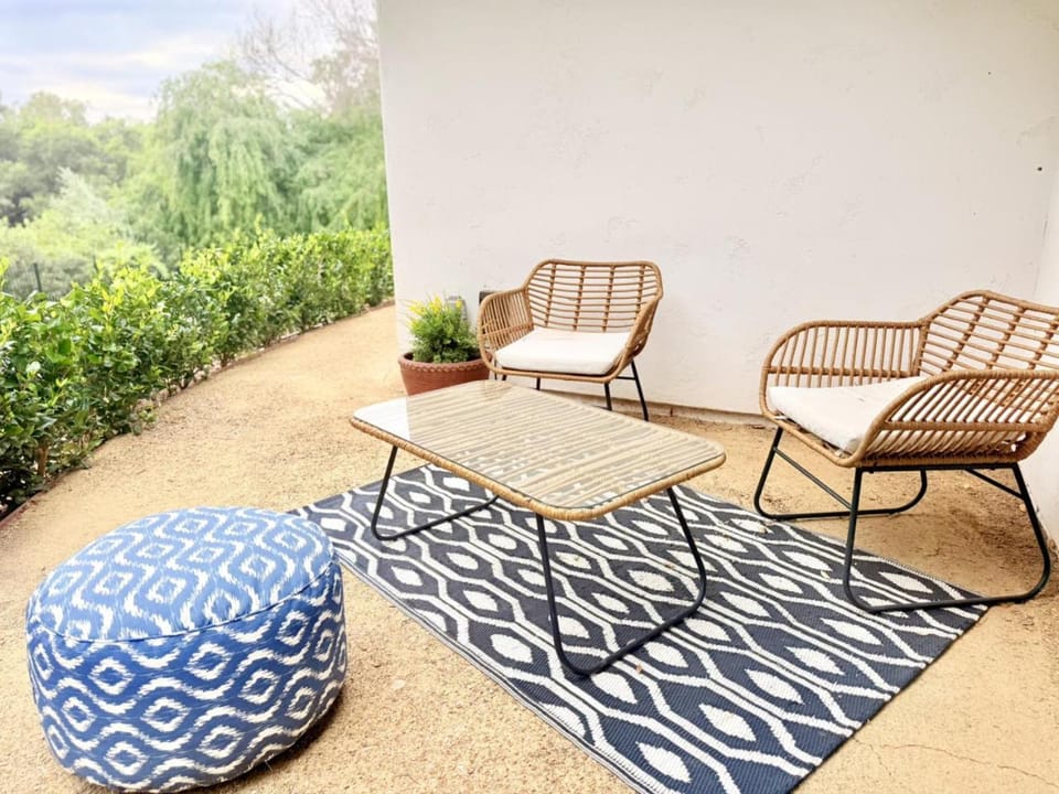 Private Hillside 2BR Suite Near Town House in Ojai