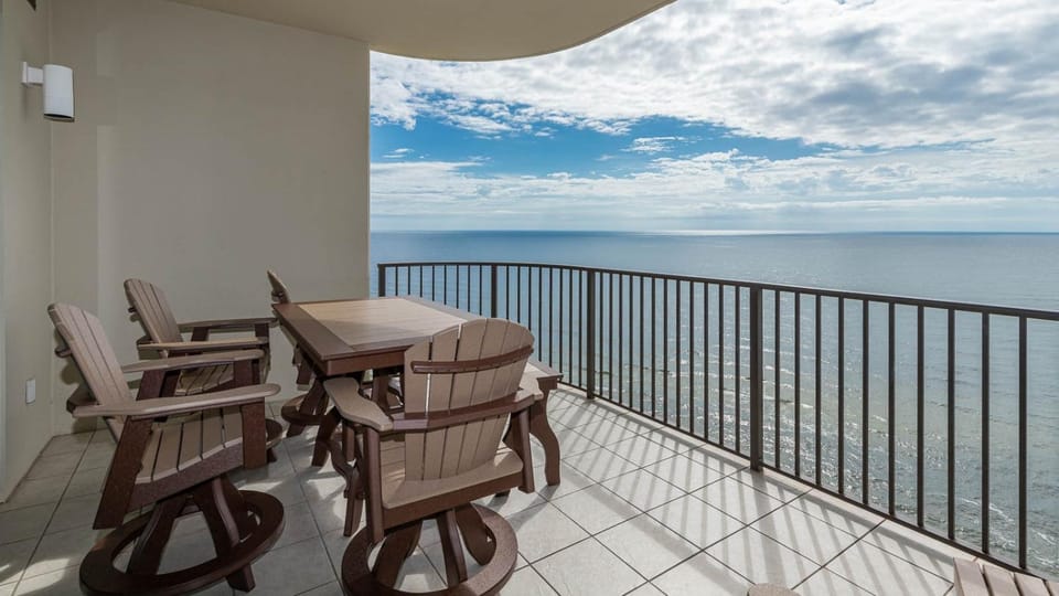 Phoenix West 2106 Apartment in Orange Beach