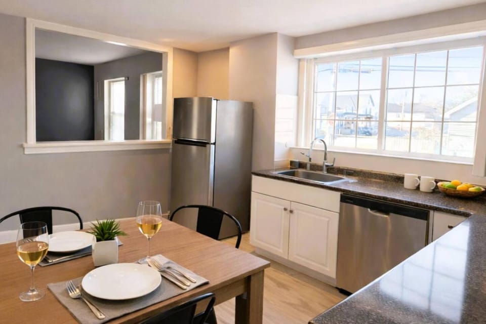 The Gentle Breeze Suite Apartment in Buffalo