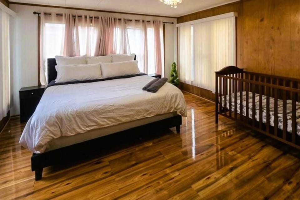Elite Falls Escape Apartment in Buffalo
