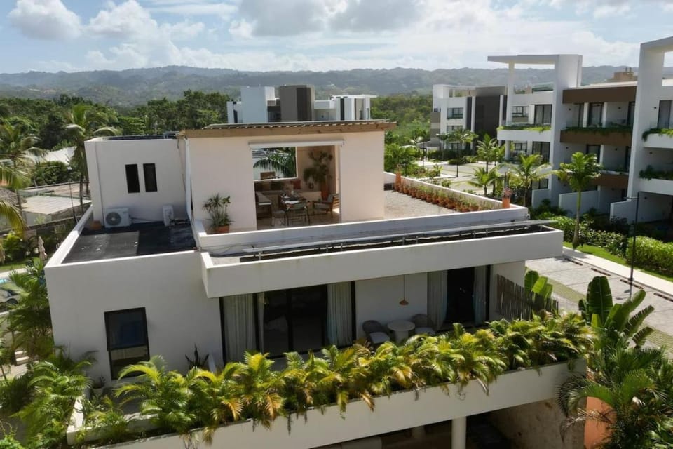 Property building, Natural landscape, View (from property/room), Balcony/Terrace, Balcony/Terrace, City view, Mountain view