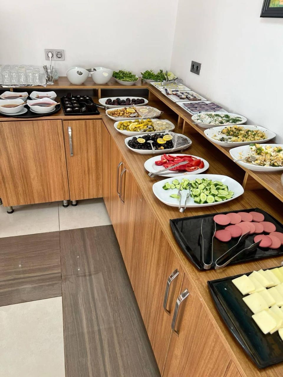 Breakfast, Buffet breakfast