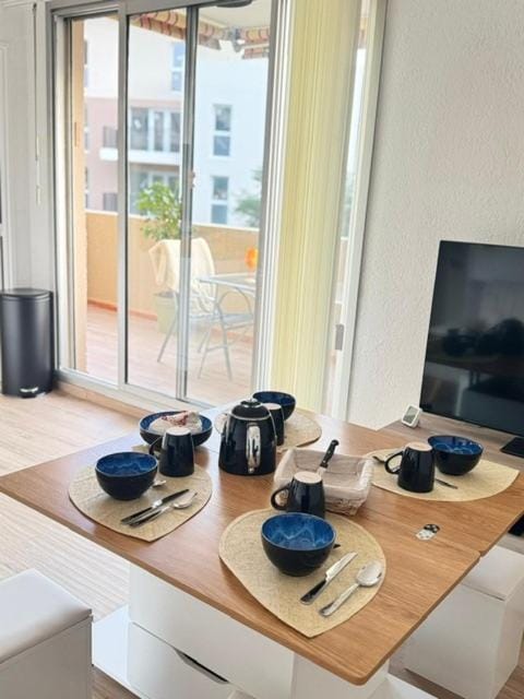 Appartement Cosy avec terrasse, proche centre-ville Apartment in Cavalaire-sur-Mer