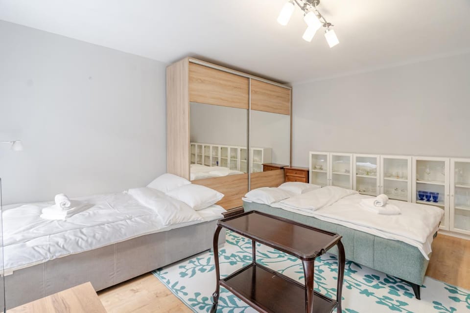 Bed, Photo of the whole room, towels, wardrobe