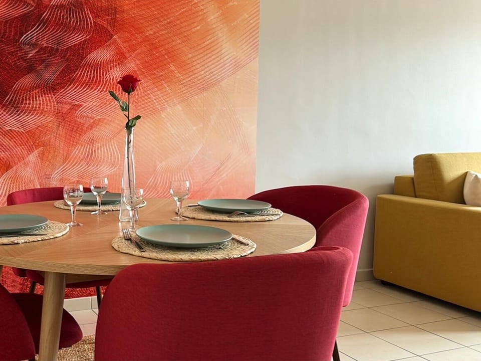 Seating area, Dining area