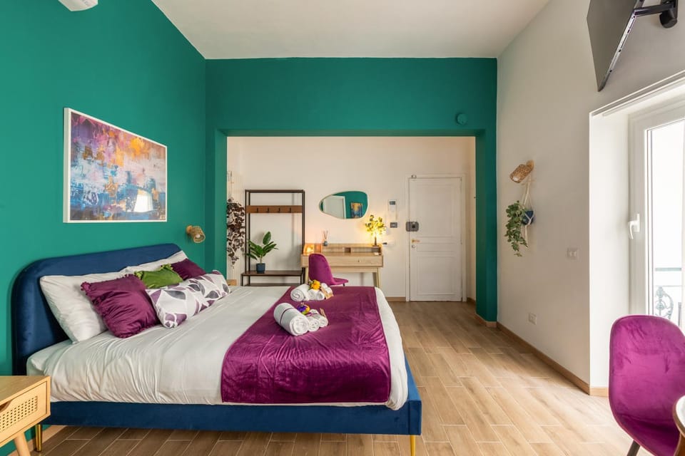 Coffee/tea facilities, Balcony/Terrace, Balcony/Terrace, Bedroom, cot, furniture, furniture, heating, heating, internet, internet, locker, towels, wardrobe, kitchen, air conditioner, air conditioner