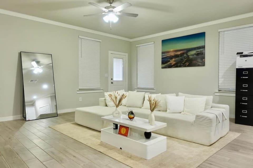 Villa Horizonte Deluxe House in Midland